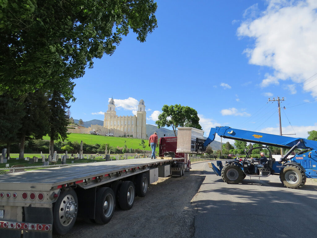 columbarium-telehandler-installation-2